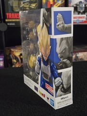 Bandai Tamashii Dragon Ball Z S.H.Figuarts Super Saiyan Vegeta Dangerous Pride