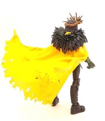 SU-MF-C-RK: 1/12 wired battle damaged yellow cape for McFarlane Robin King