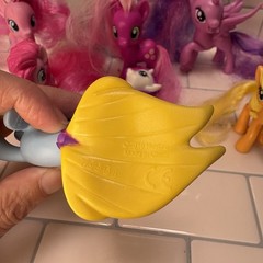 My Little Pony Mixed Lot Of 8 Characters Toys Hasbro Various Colors Sizes Used