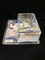 GARY SHEFFIELD MCFARLANE TOYS MLB SERIES 16 NEW YORK YANKEES 2006 BASEBALL