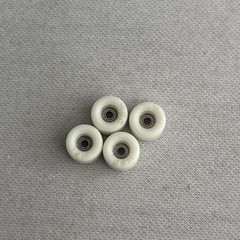 Blood 80s Fingerboard Wheels White