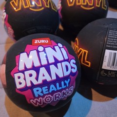 LOT OF 9 – ZURU Mini Brands Really Works Vinyl Capsules – NEW & READY TO SHIP!