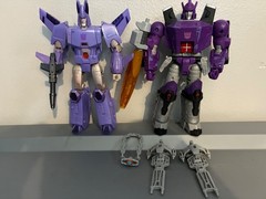 Transformers Kingdom Galvatron w/ SS86 Arm Canon Accessory & Kingdom Cyclonus