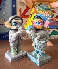Molly Anniversary Statues Classical Retro Series Confirmed Blind Box Figures HOT