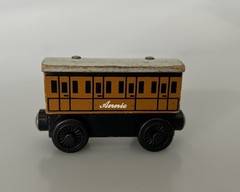 Thomas & Friends Wooden Railway Annie Passenger Coach 1999 Britt Allcroft