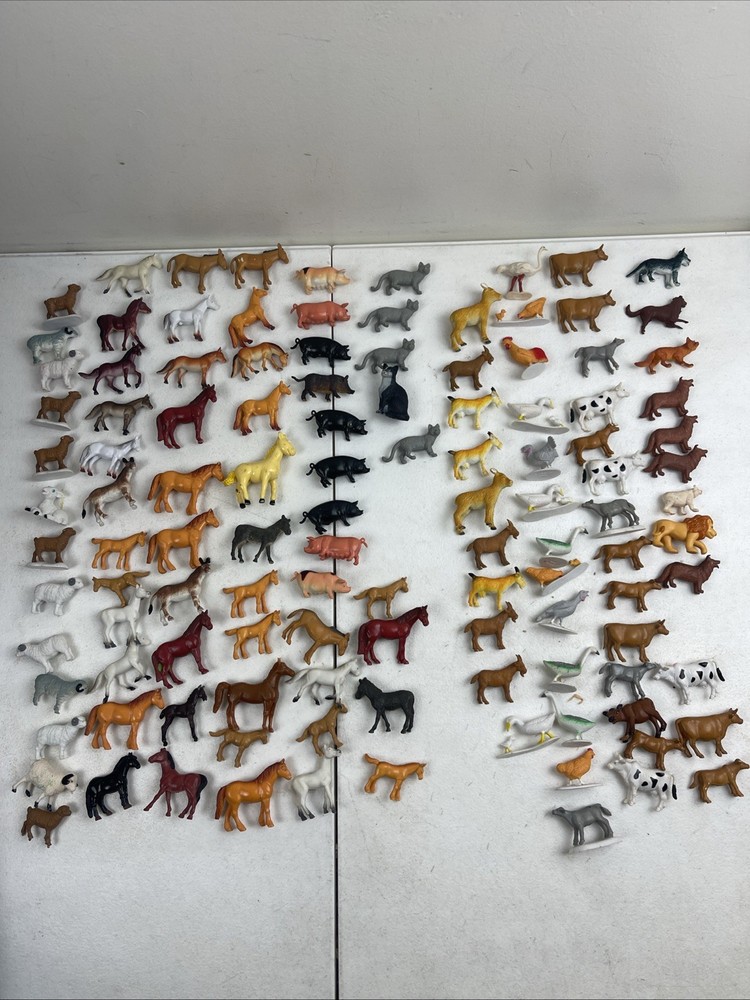 Lot of 105 Various Land Animals Farm Toy Figures Cow Horse Dog Pig Sheep Cat ETC