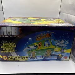 New Vintage 1997 Galoob MIB Men In Black ZAP-EM VAN w/ Alien Spaceship