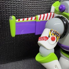Disney Store 12″ Buzz Lightyear Interactive Talking Action Figure (Wear)