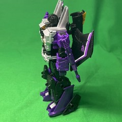 Transformers Earthrise Skywarp WFC War For Cybertron