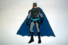 DC Batman With Cape 5.5 Inches 17880B Action Figure