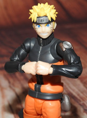 S.H. FIGUARTS Naruto Uzumaki The Jinchuriki Entrusted With Hope Open Box
