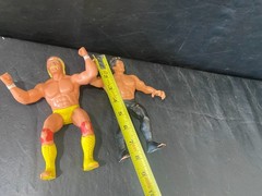vintage Hulk Hogan w/ Ricky the Dragon WWE WWF Wrestling Superstars figures