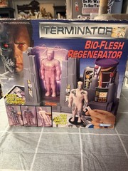 Terminator 2 BioFlesh Regenerator Playset in Original Box w/accessories Preowned