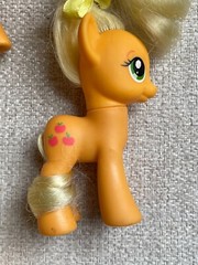 LOT OF 3 2010 MY LITTLE PONY APPLEJACK MLP G4 DOLLS & SHAWL BLANKET ACCESSORY