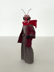 Mezco Toyz Gomez – Lone Roach & Grub Action Figure one:12 collective