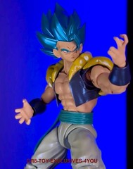 SDCC 2026 TAMASHII NATIONS SHF DRAGON BALL Z SUPER SAIYAN GOD GOGETA PRESALE
