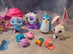 Lot of 15 ANIMAL JAM Figures WildWorks Jazwares And Accessorie+