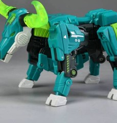 52TOYS BEASTBOX BB-27 TOXICHORN Bull Figure Cube Decompression Toy Magic Square