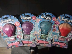 Lil’Shuckies Pearl Party Kit New Sealed Random Color Series 1