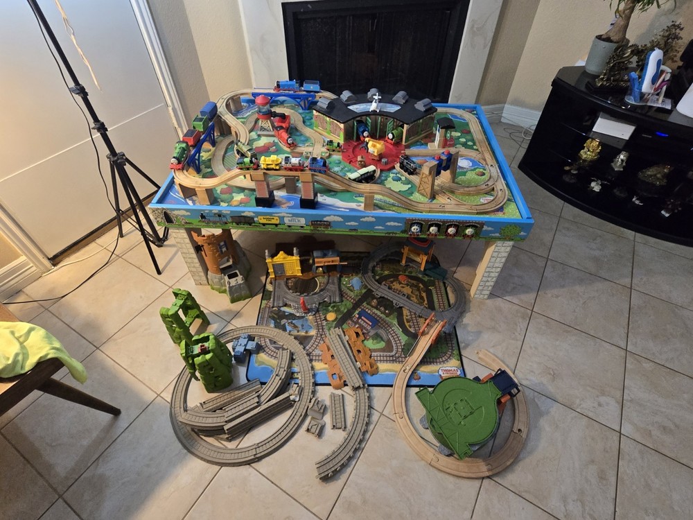Thomas the train Ultimate bundle– Train table, tracks, and more included