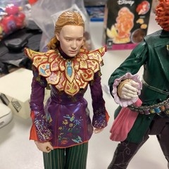 Alice in Wonderland Through the Looking Glass Alice & Madhatter Figures