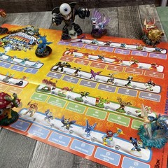 SKYLANDERS 🔥CLEARANCE Lot of 39 , instructions manual, poster and Travel Case