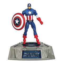 Marvel Universe Exclusive Comic Series Figure with Light Up Base Captain America