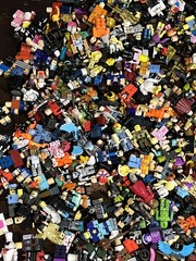 LOT OF 20+LBS OF ROBLOX FIGURES PARTS & PIECES