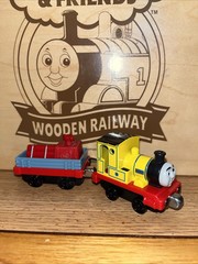 YELLOW RHENEAS THOMAS FRIENDS TRAIN Take N Play DIECAST NEW PAINT VARIANT !