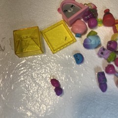 Mini Shopkins lot of 30 mini figures mixed series plus accessories