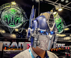 INSTOCK Killerbody Wearable Optimus Prime Helmet Mask 2.0 Sound Effects Touch