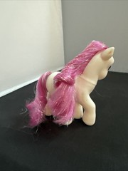 G3 Hasbro My Little Pony STRAWBERRY SWIRL white with strawberries Cut Tail