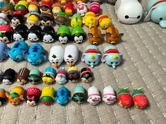 HUGE Lot of 138 Disney Tsum Tsum Vinyl Mini Figures Stackable MULTI SIZE
