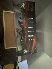 McFarlane Toys Movie Maniacs 6 Alien Queen Deluxe Action Figure