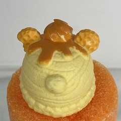 Num Noms Series 1 #126 Caramel Cream Pre-owned Top Only Waffle Ears Carmel Top