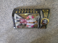 JAKKS Pacific WWE / WWF Classic Superstars BRUTUS THE BARBER BEEFCAKE