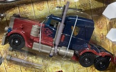 Transformers Optimus Prime Revenge of the Fallen Voyager Class Action Figure NEW