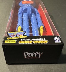 PM Poppy Playtime 12” Huggy Wuggy Deluxe Face Changing Figure Series 1 + Happy