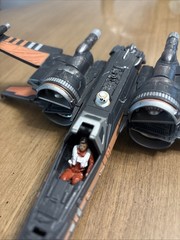 2017 Star Wars Poe Dameron’s X-Wing Last Jedi W/ BB8 Missing 3 Laser Canons