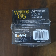 Bonkers Toy Co. Warrior Cats Series One Mystery Cat Figurine (1 Figure)