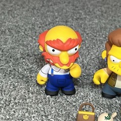 Kidrobot The Simpsons Snake And Groundskeeper Vinyl Figure Accessories Box