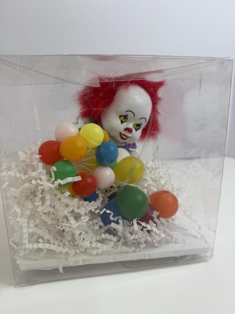 Pennywise The Clown 1990 Stephen King IT Figure Horror Collectible Display Case