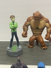 CARTOON NETWORK TV SHOW BEN 10 MINI ALIEN FORCE FIGURINE SET OF 9 FIGURES LOT
