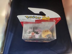 2023 Pokemon Battle Ready! Battle Figure Set Pikipek Galarian Ponyta Snorunt