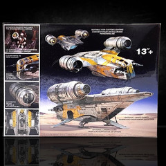 The Mandalorian & Grogu Razor Crest 1/72 Scale Model Kit Star Wars AMT