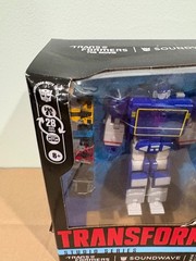 Transformers Studio Series 86 Soundwave Sealed With BOX DAMAGE SEE PHOTOS