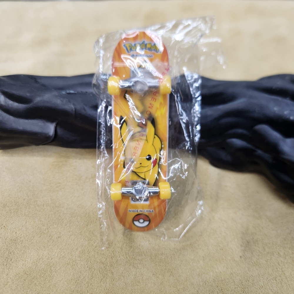 Pokemon Korean Exclusive Fingerboard Poke Ball Yellow Pikachu Sealed