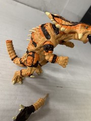 Vintage Primal Rage Armadon Orange Spiked Ball Tail Regular Spiked Tail Missile