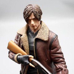 Resident Evil 4 Remake Collector’s Edition Leon Statue Figure Box Set