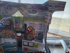 🇨🇦 Grossery Gang Yucky Mart Playset Acc’s Char’s Bldgs NM VERY RARE Gem Cdn Ed